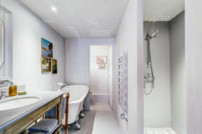 Authentic charming studio In the heart of Cannes